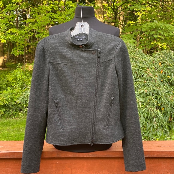 Theory NWOT Charcoal Gray Jacket, absolutely no flaws,see measurements below - Picture 1 of 8